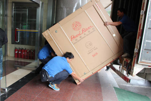 石鼓钢琴贵重工艺品无忧运